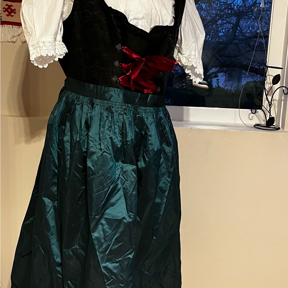 German dirndl Emerald Green Satin Women's apron size 53 German